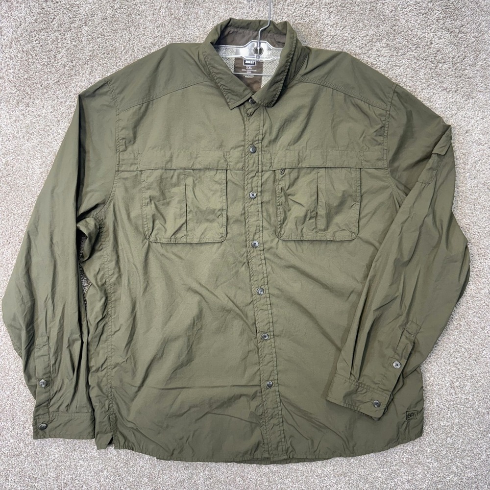 REI Shirt Mens XXL Sahara Olive Green Long Sleeve Button Down Vented EUC
